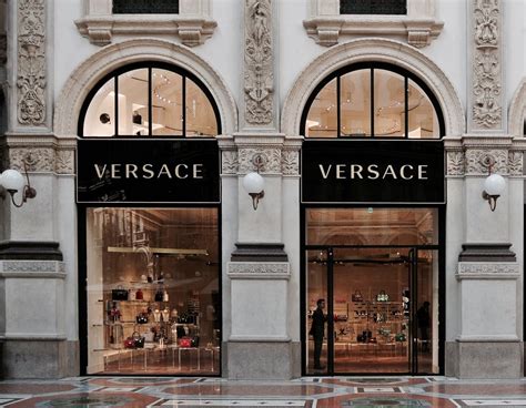 versace nuovi negozi|versace online shopping.